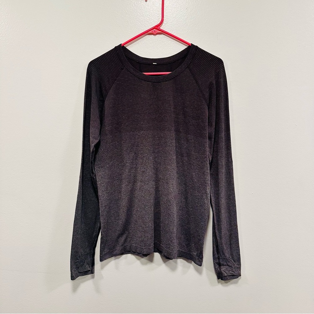 Athleta Black and gray Long Sleeve athletic workout Top size medium